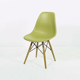 Green Curved Plastic Retro Dining Chair Wooden Eiffel Base 